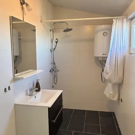 Manda Apartman